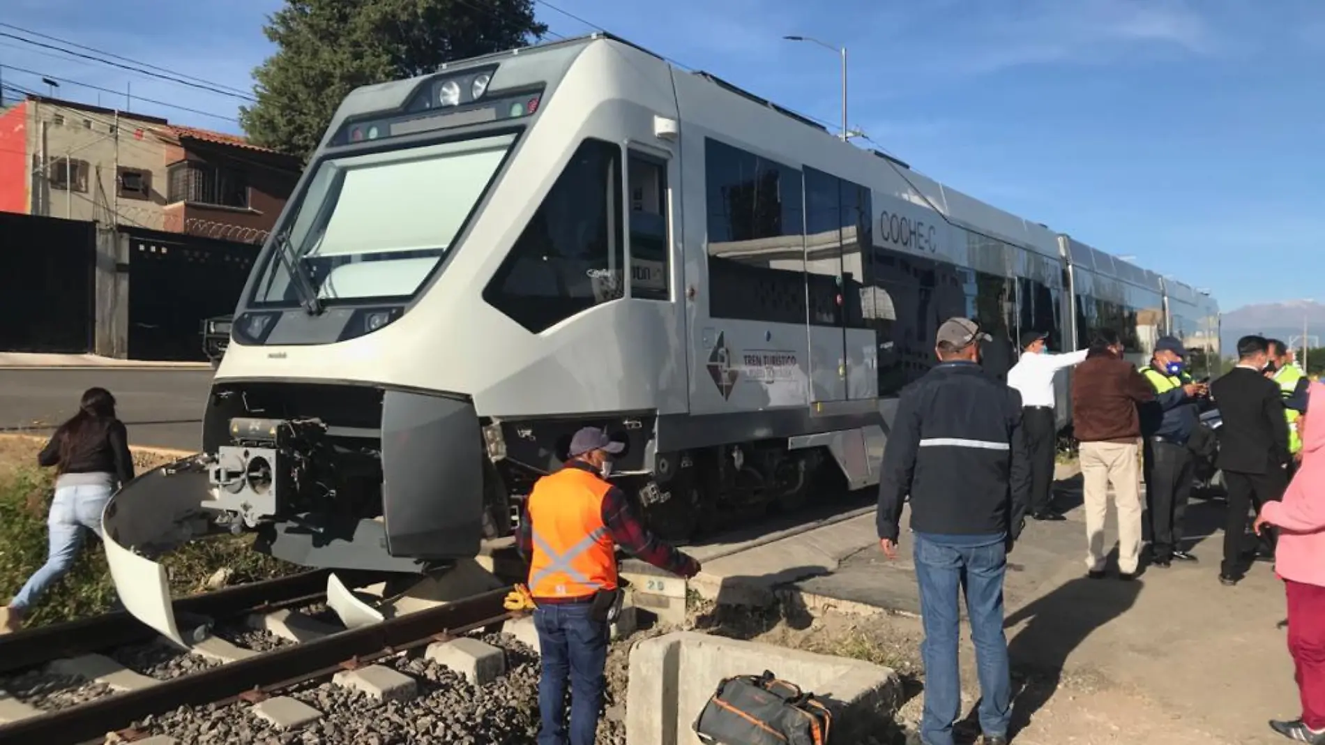 choque tren turistico3